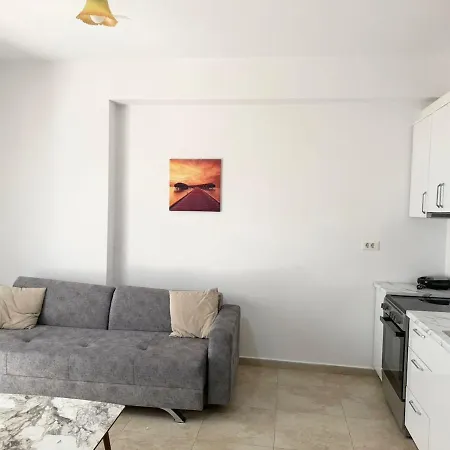 Relaxing Balcony Escape - Free Parking -5 Guests Vlorë